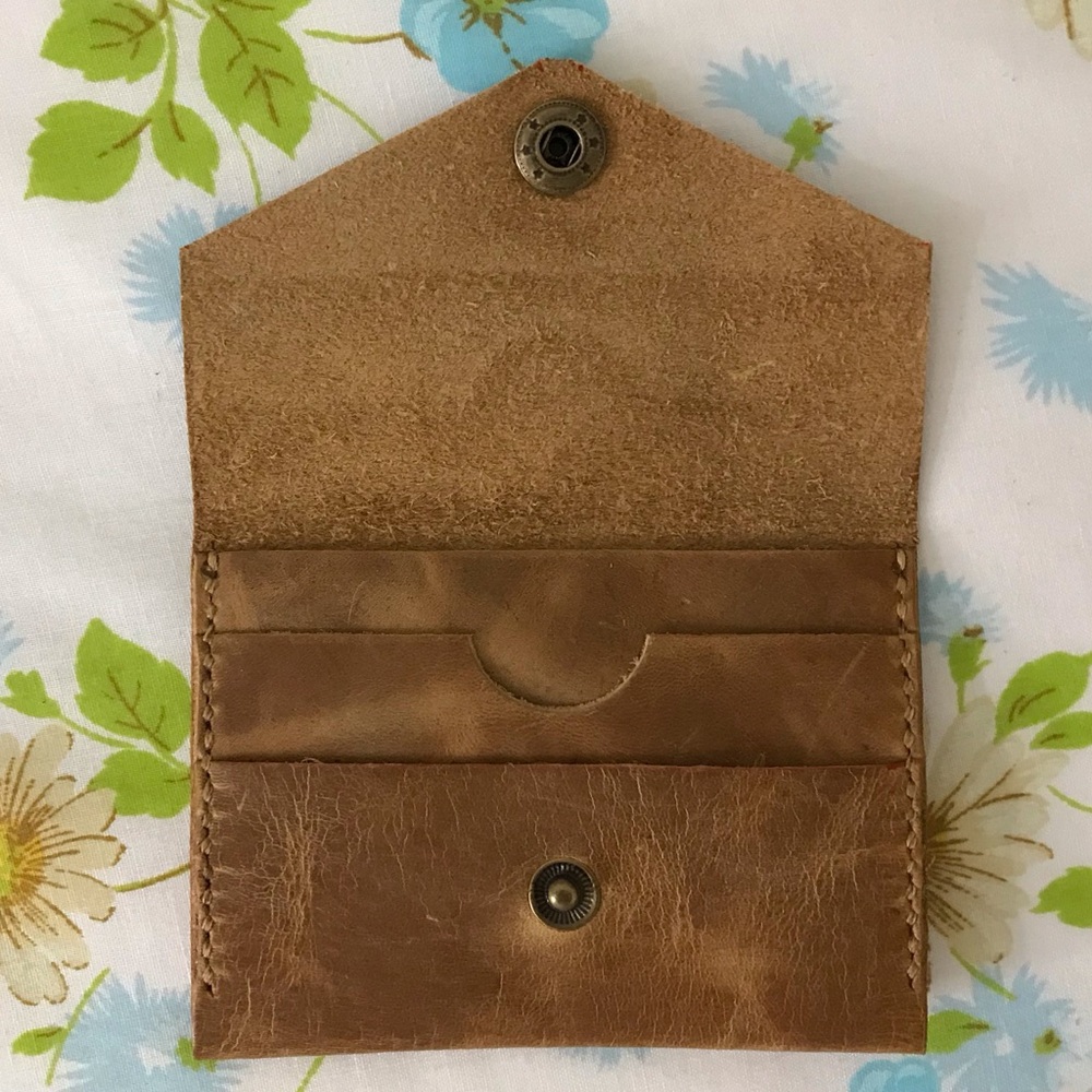 Hand Crafted Brown Leather Wallet - Picture 2 of 5